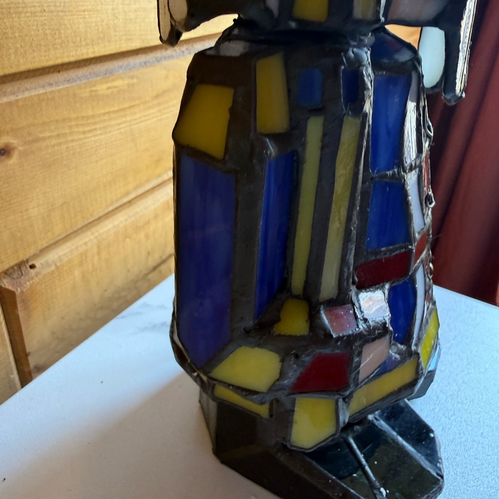 Thomas Pacconi Classics Stained Glass Nutcracker Lamp - Multicolor - Picture 9 of 10